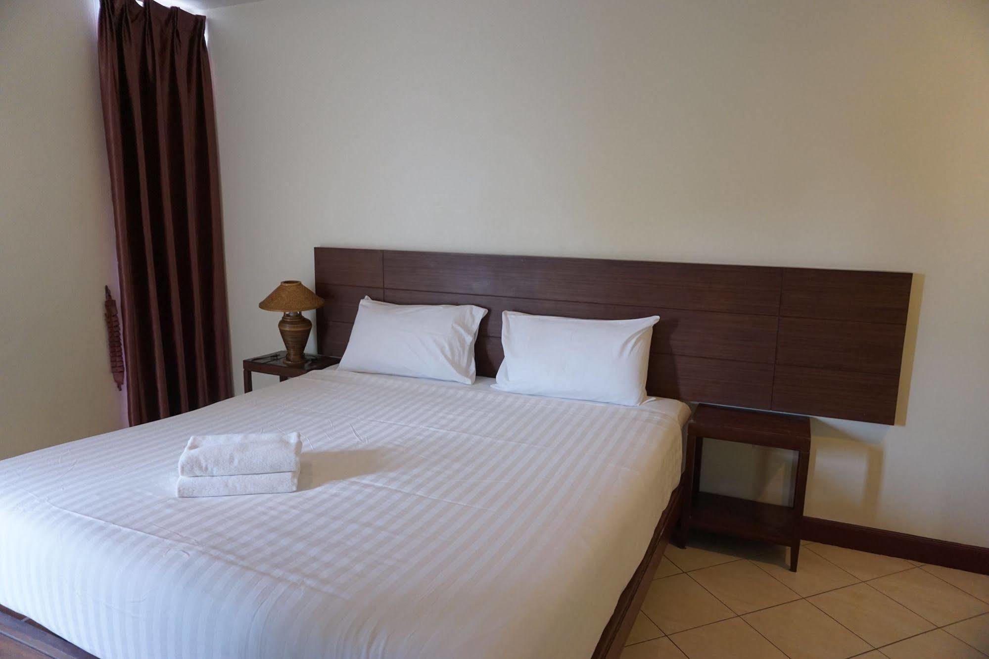 The One Inn 2*
